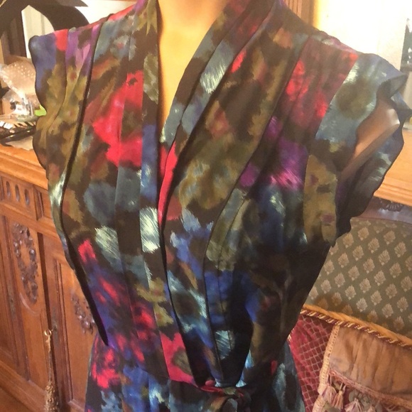 ASO Rosalie Hale Twilight Fei Floral Top - Picture 4 of 5